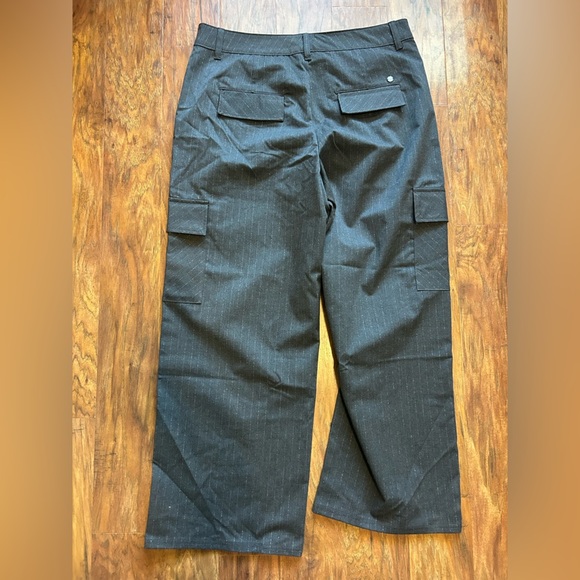 Tommy Hilfiger Dark Gray Wide Leg Cargo Pants - Picture 6 of 6